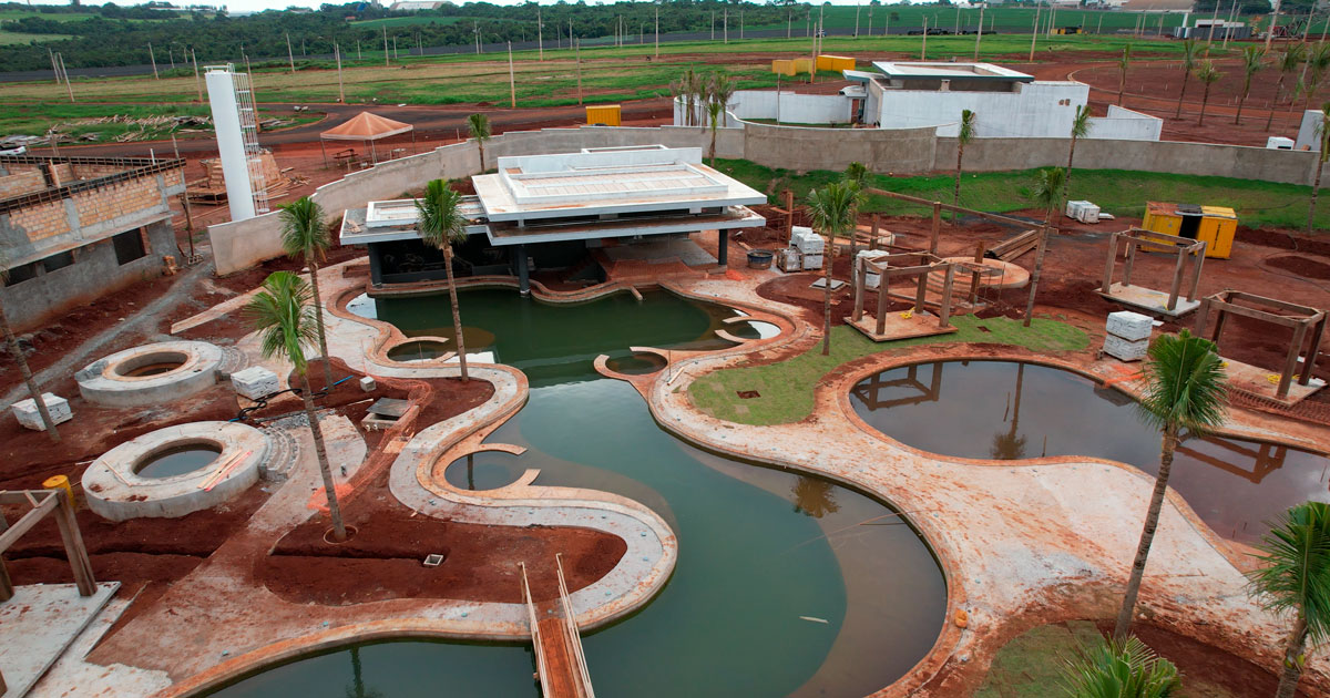 Obras do parque aquático do Hamoa Rio Verde estão dentro do cronograma previsto 